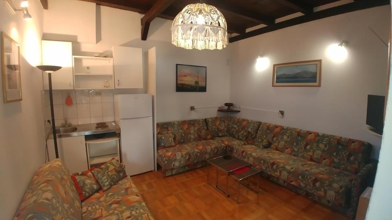 Apartments Marija Bajto Necujam Exterior photo